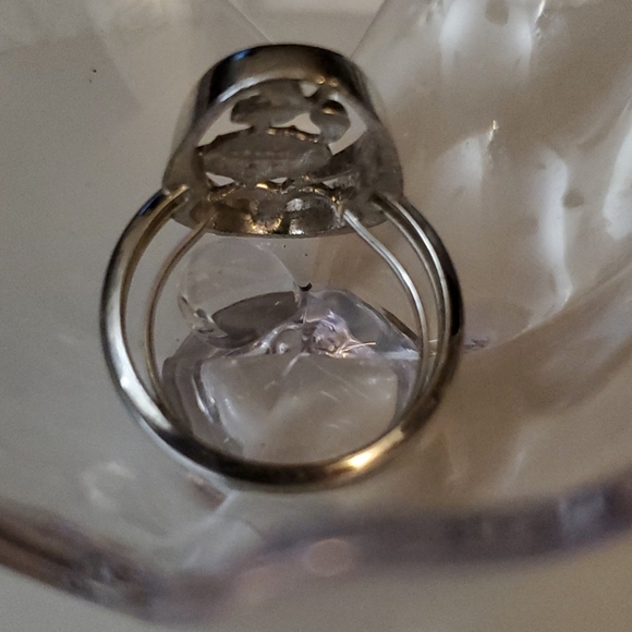 ROSE oval silvertone ring size 7-7.5 - Picture 2 of 3